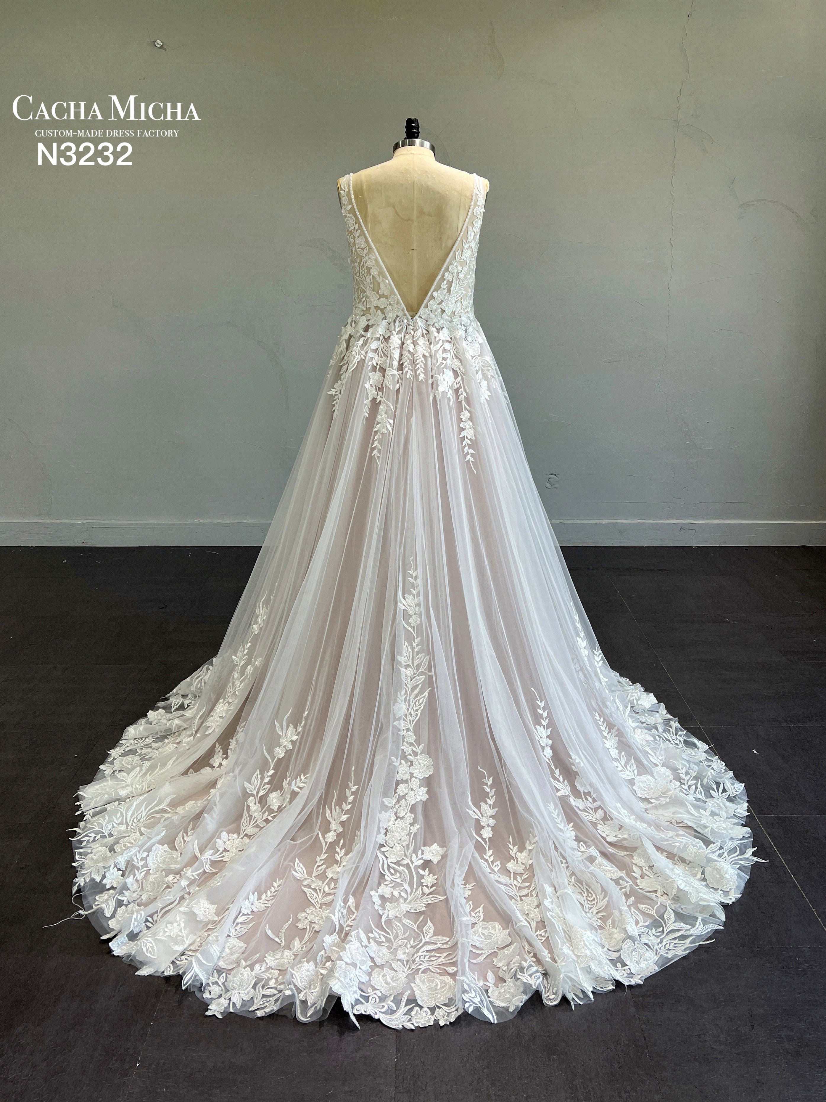 Plunge Neck Lace A Line Champagne Lining Plus Size Wedding Dress N3332