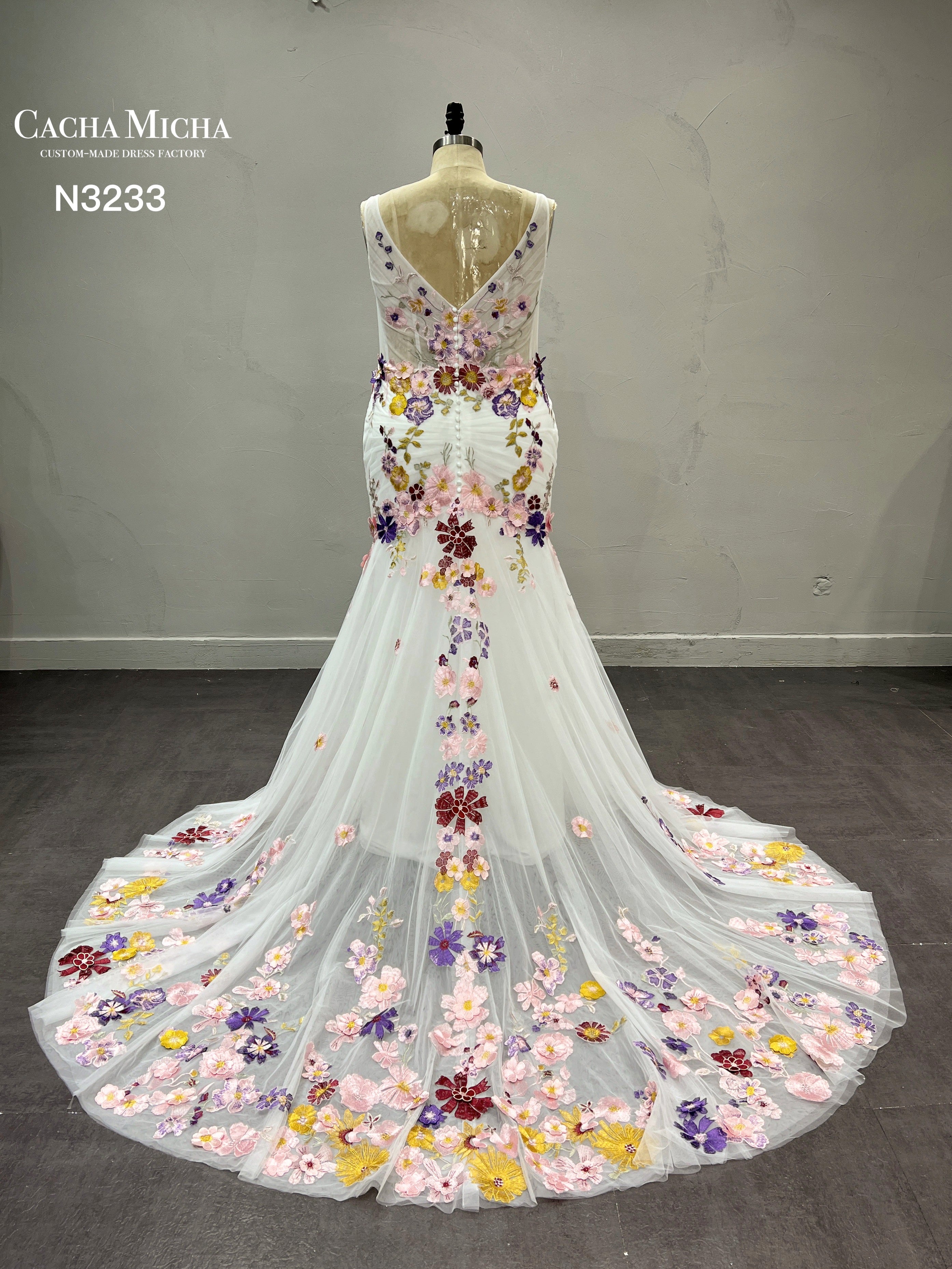 Colorful Lace Applique Plus Size Wedding Dress N3333