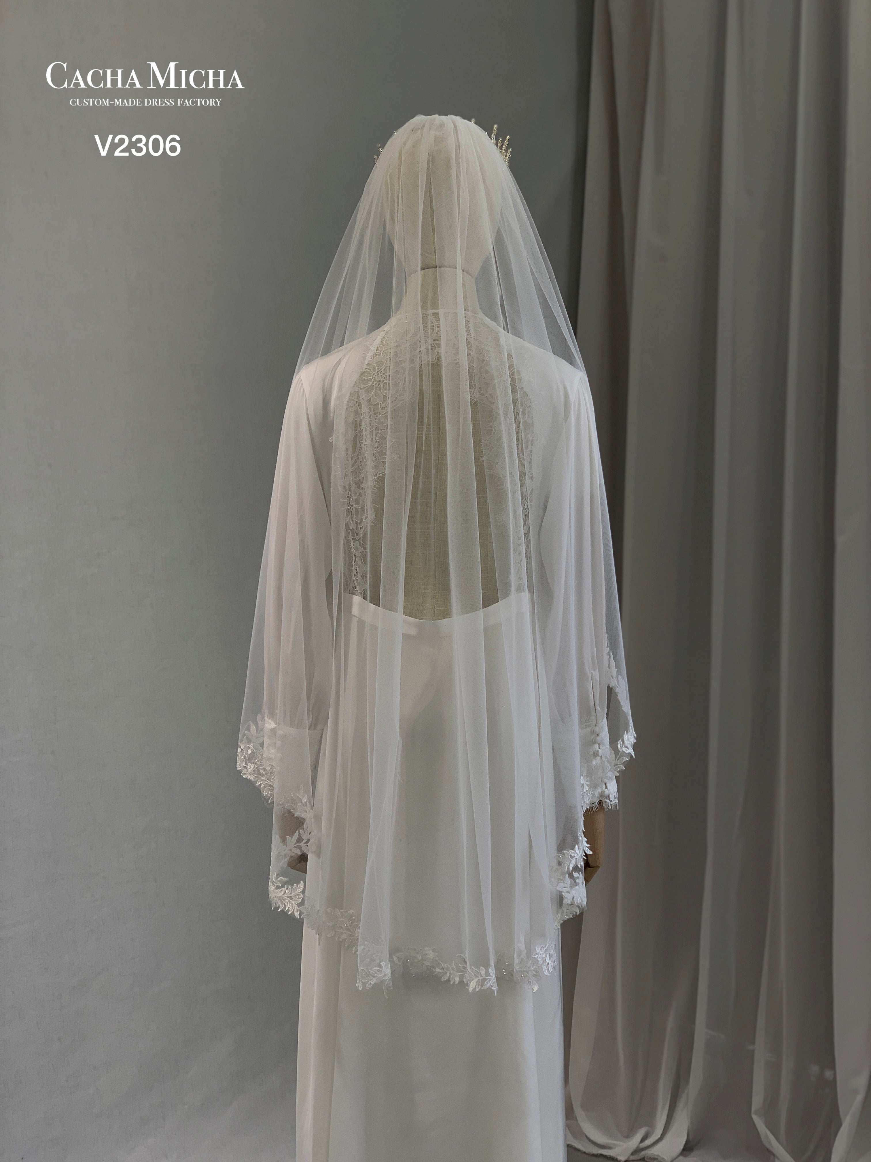 Thin Lace Hips Length Bridal Veil V2306