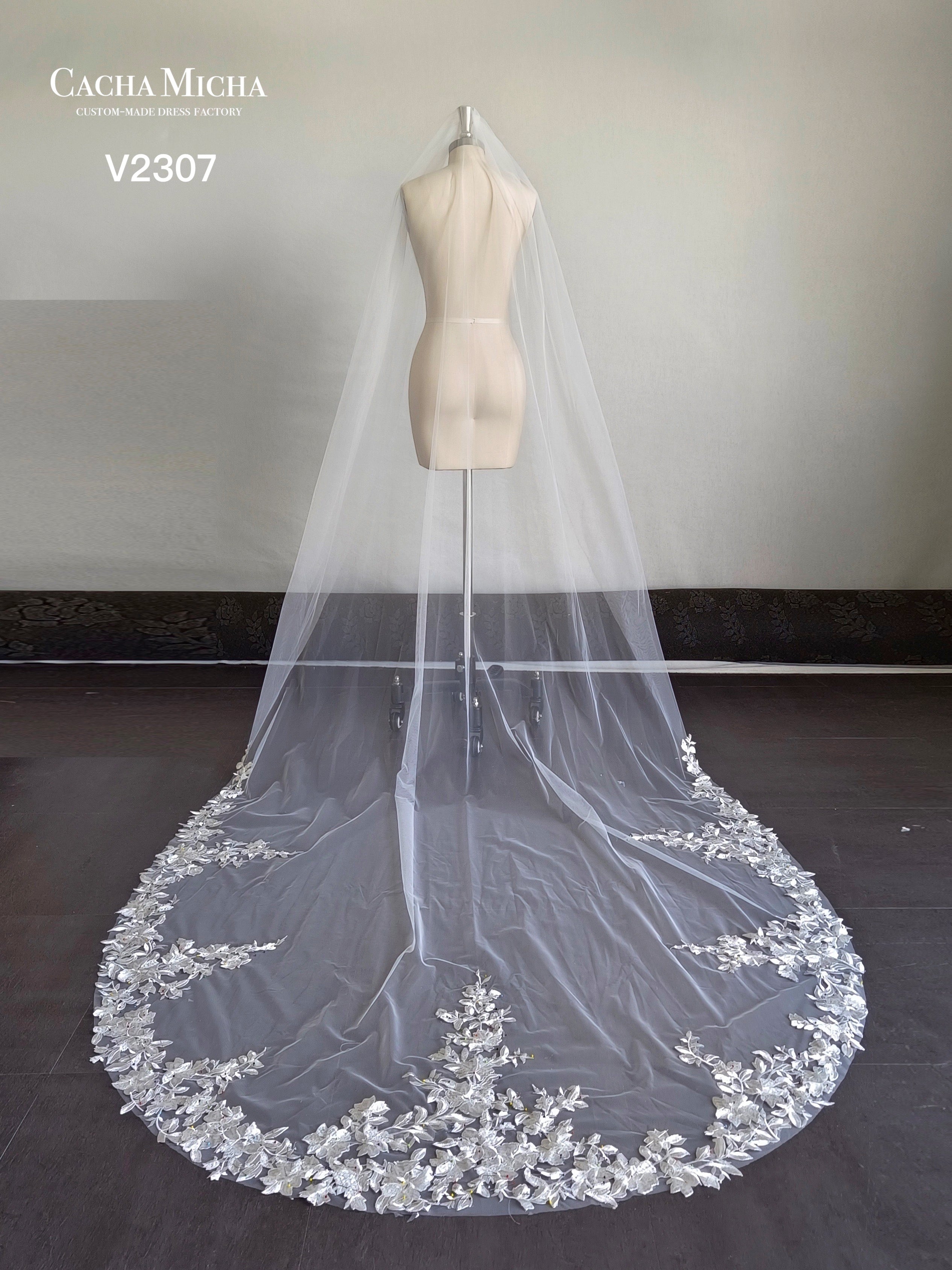 Chapel Train Lace Bridal Veil V2307