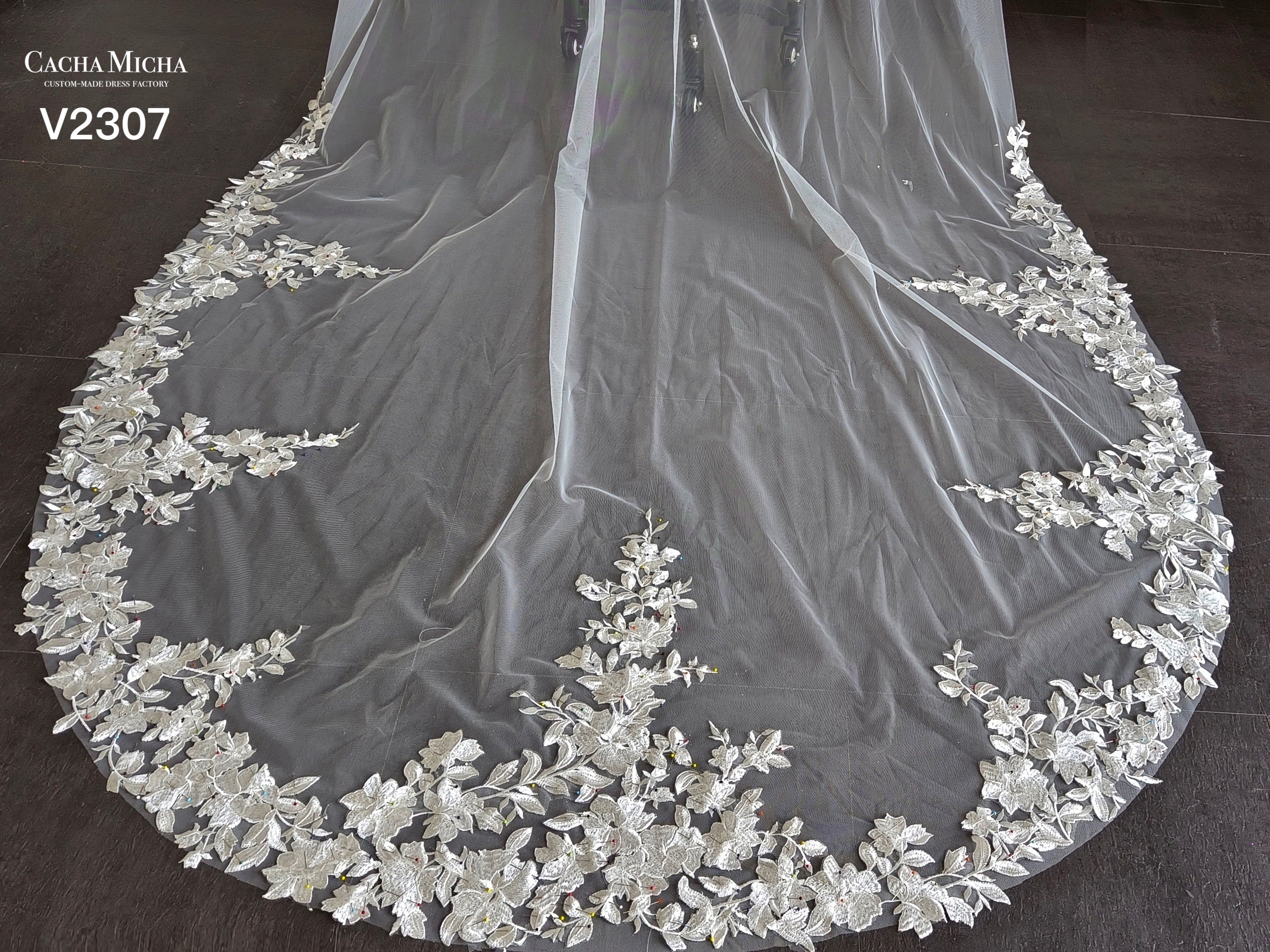 Chapel Train Lace Bridal Veil V2307