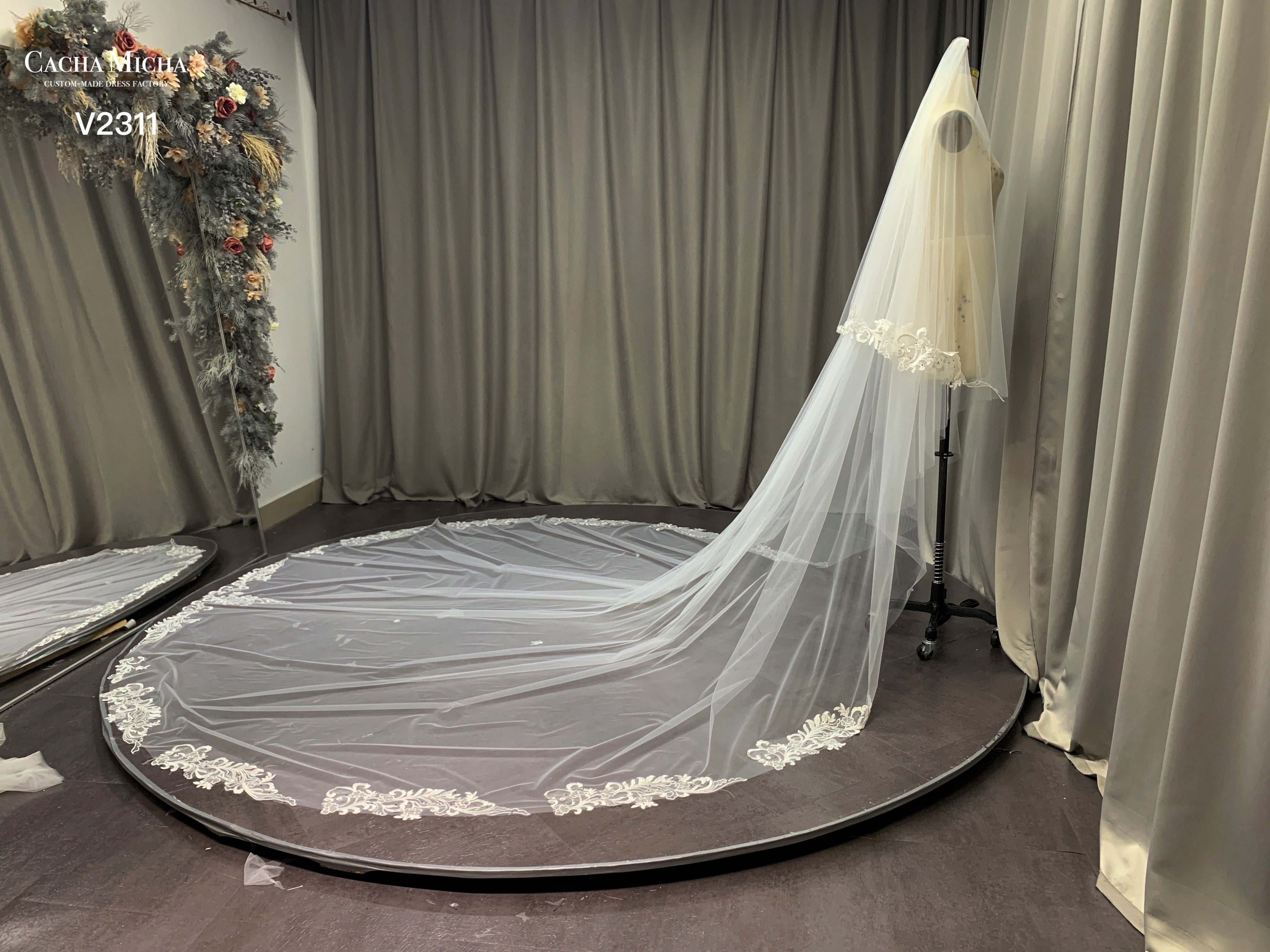 Beautiful Cathedral Length 2 Layers Bridal Veil V2311