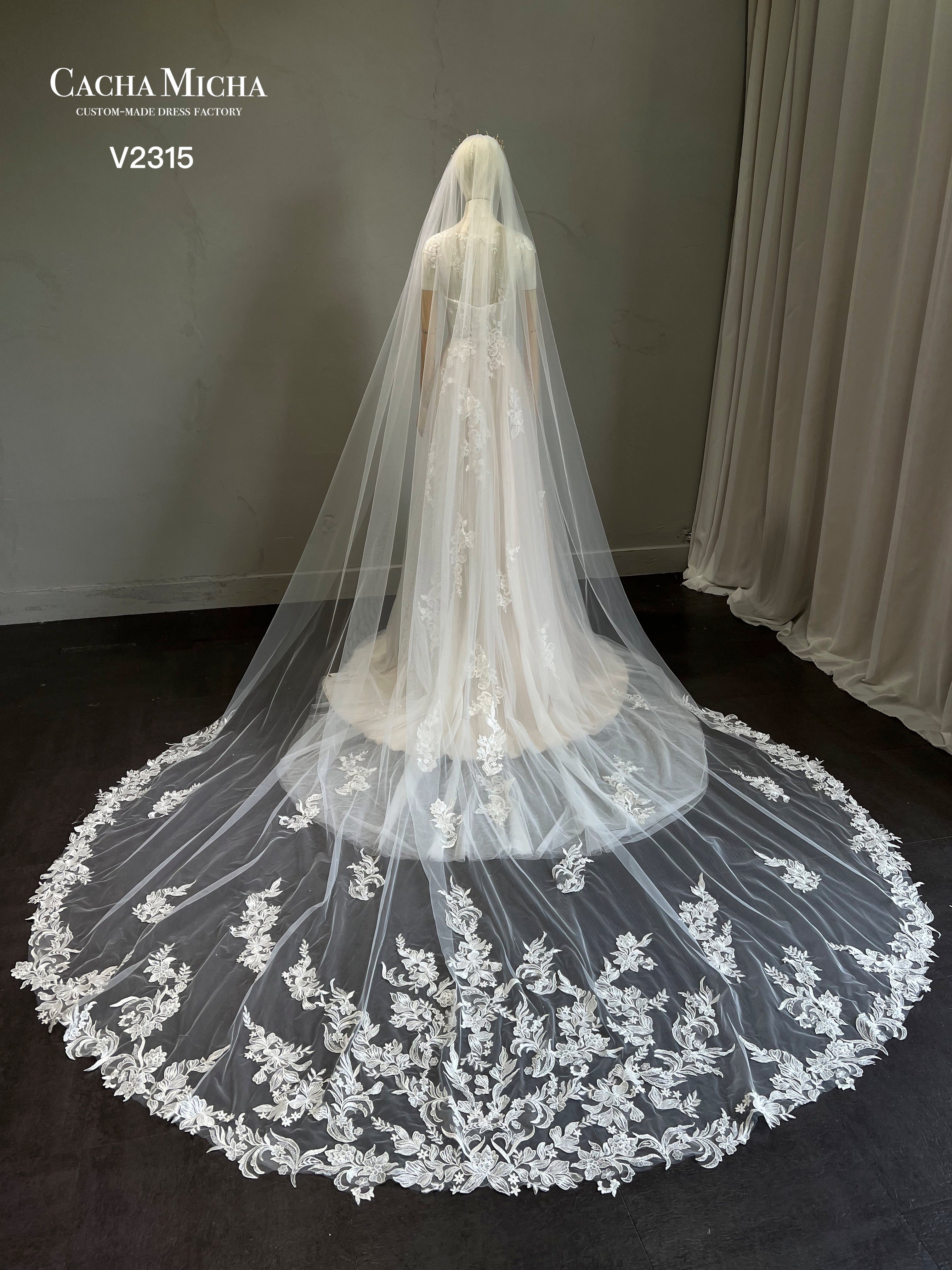 Gorgeous Cathedral Length Lace Bridal Veil V2315