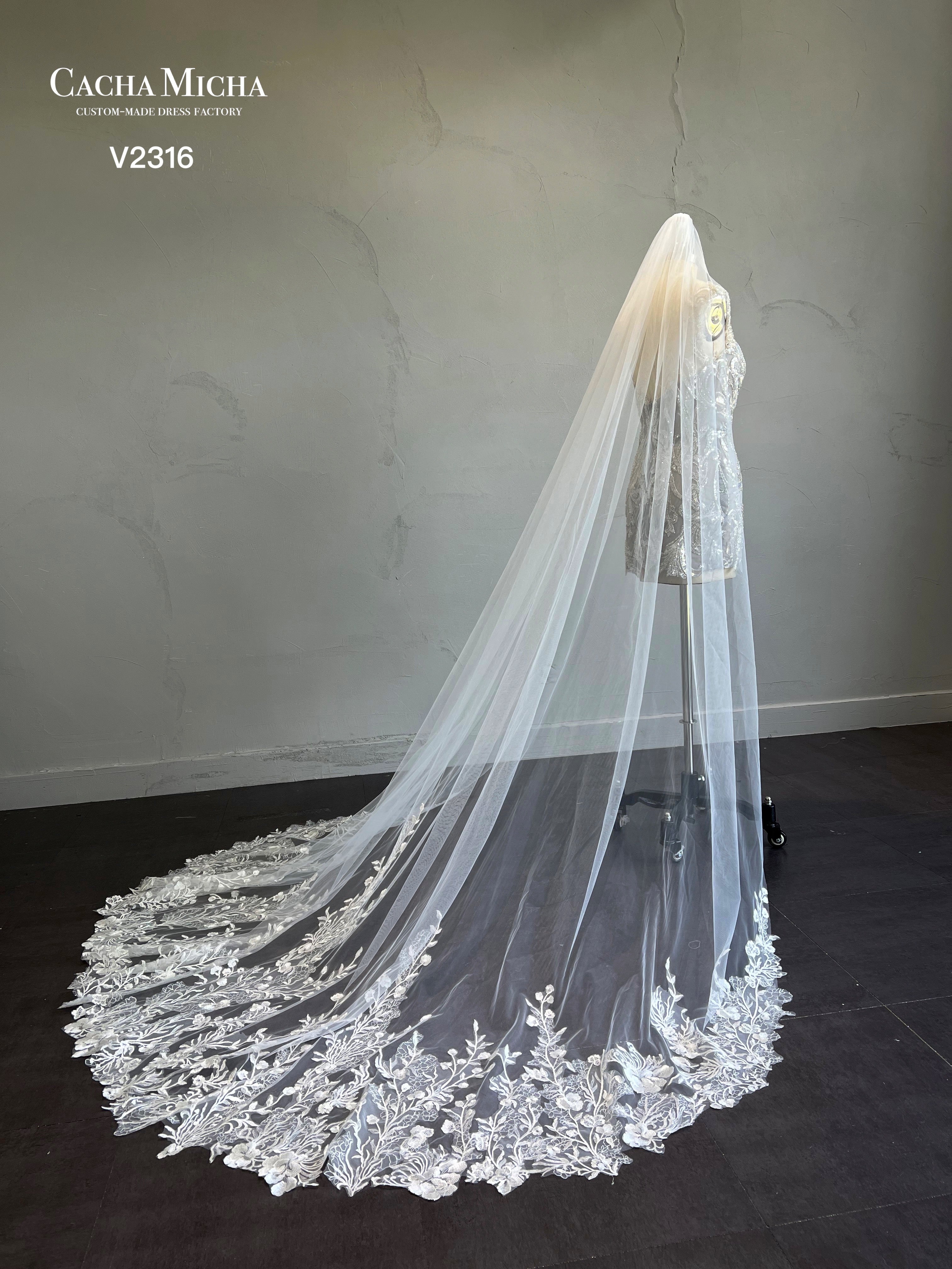 Beautiful Lace Applique Chapel Train Bridal Veil V2316