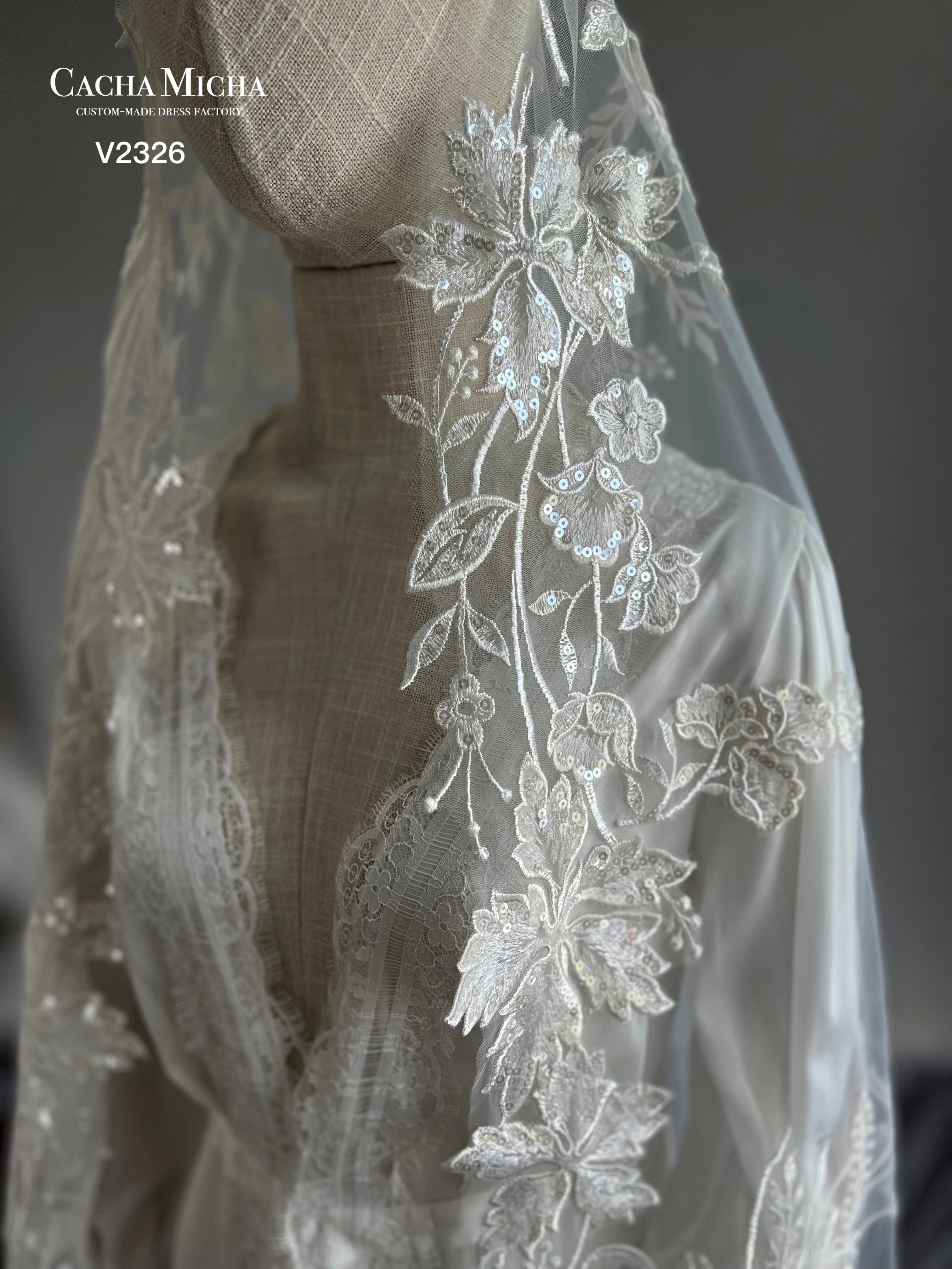 Gorgeous Cathedral Length Lace Bridal Veil V2326