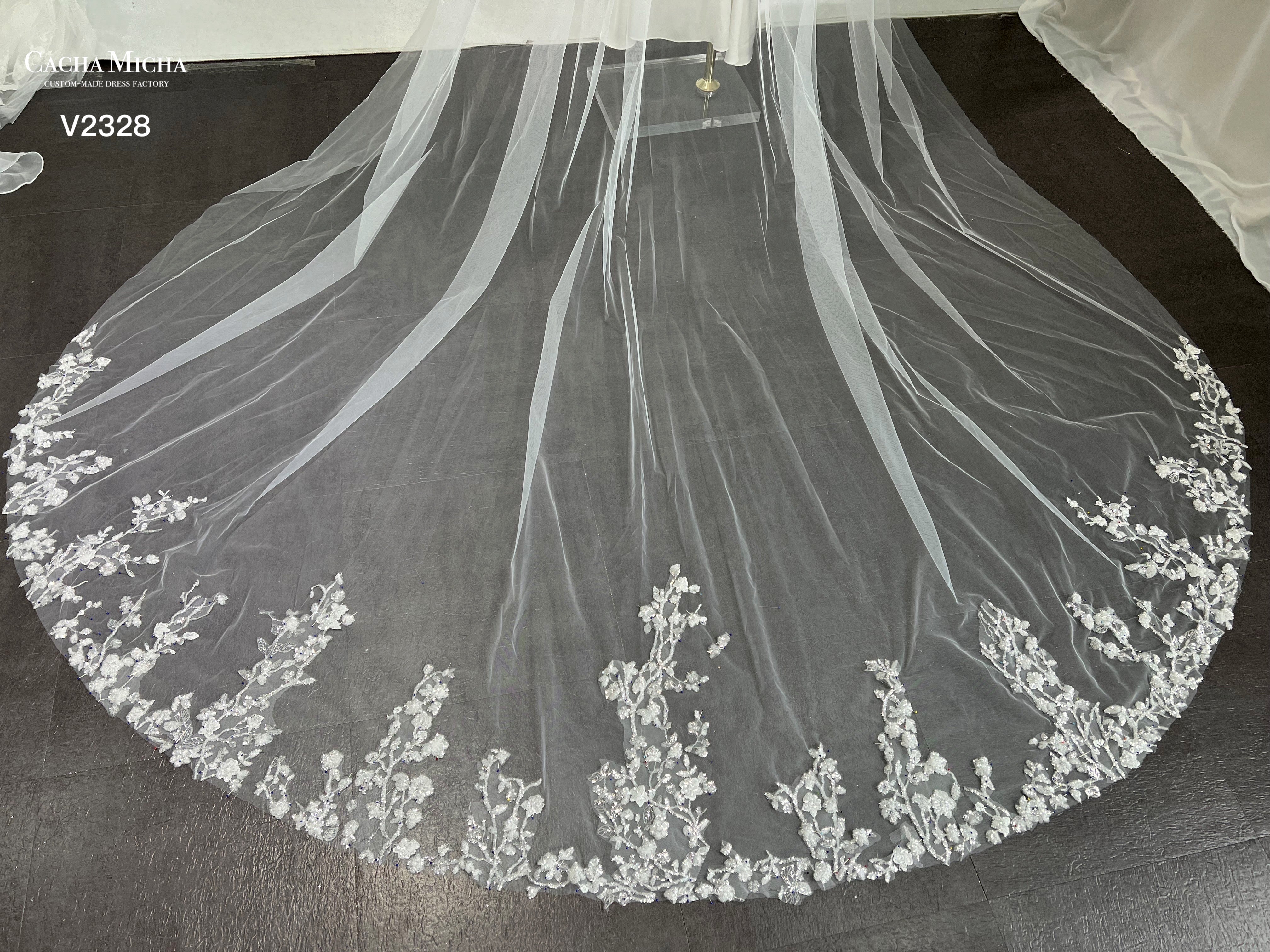 Silver Glitter Lace Chapel Train Bridal Veil V2328