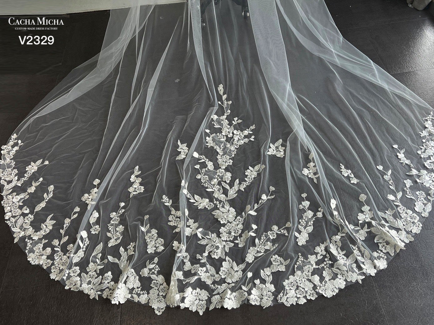 Classic Lace Applique Chapel Length Bridal Veil V2329