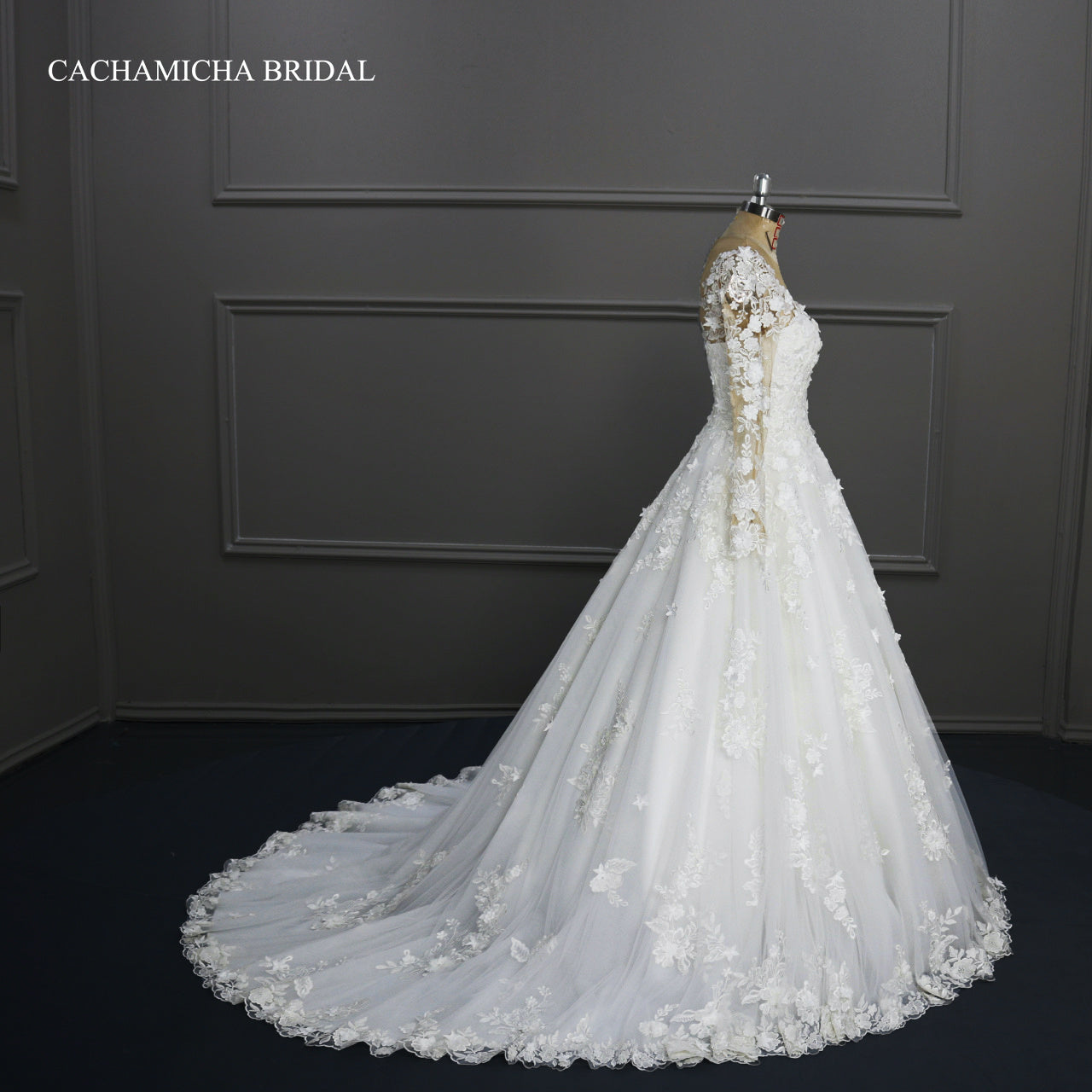 Jewel Neck Long Sleeves 3D Lace Wedding Gown DW22