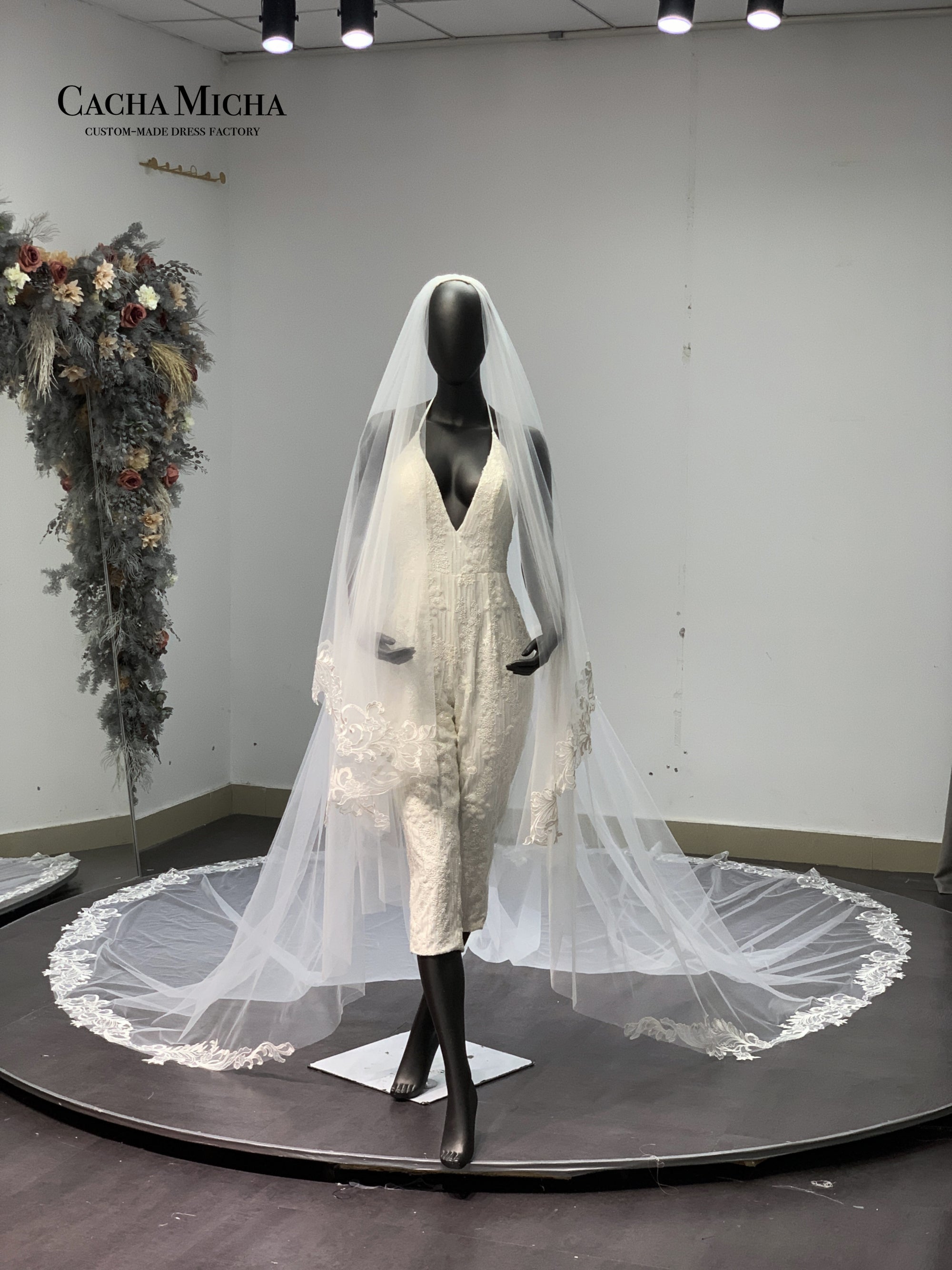 2 layers lace scallops bridal veil V2780