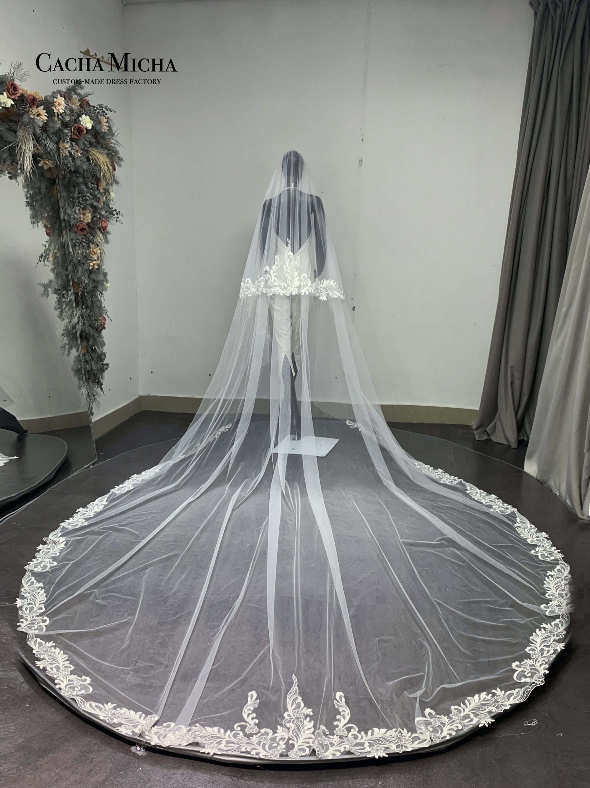 2 layers lace scallops bridal veil V2780