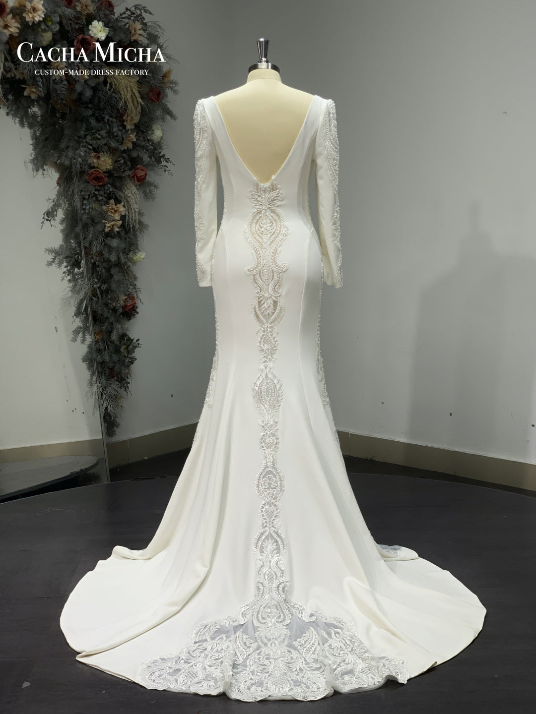 Elegant Long Sleeves Illusion Lace Crepe Bridal Gown R4480