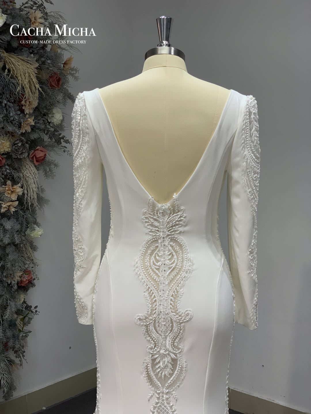 Elegant Long Sleeves Illusion Lace Crepe Bridal Gown R4480