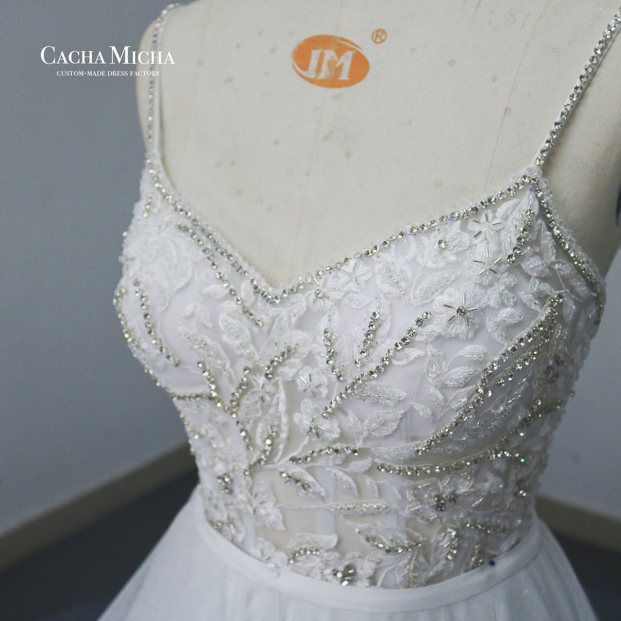 2 in 1 beaded lace wedding dress with ruffled skirt N1017