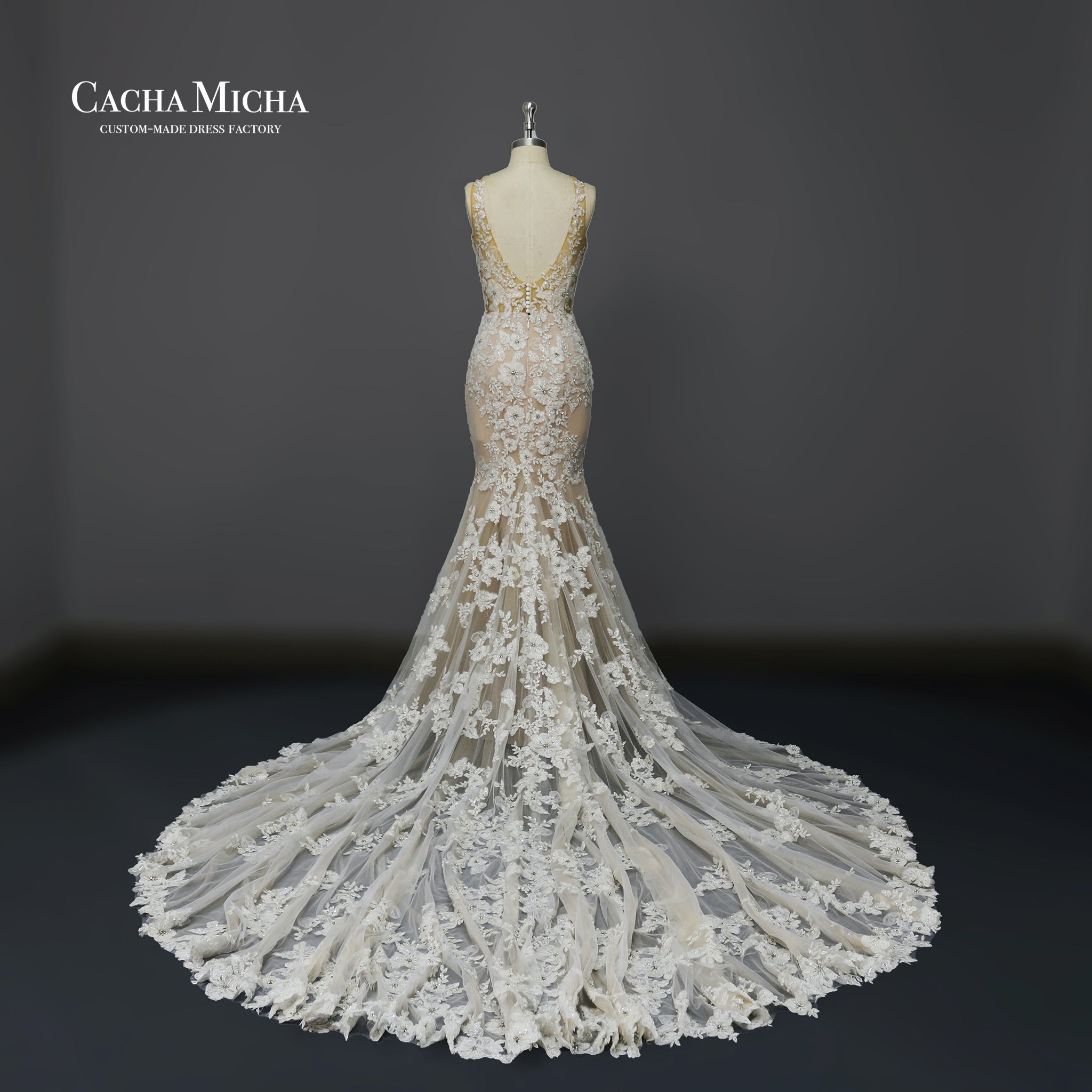 Beautiful 3D lace appliqued mermaid wedding gown O380