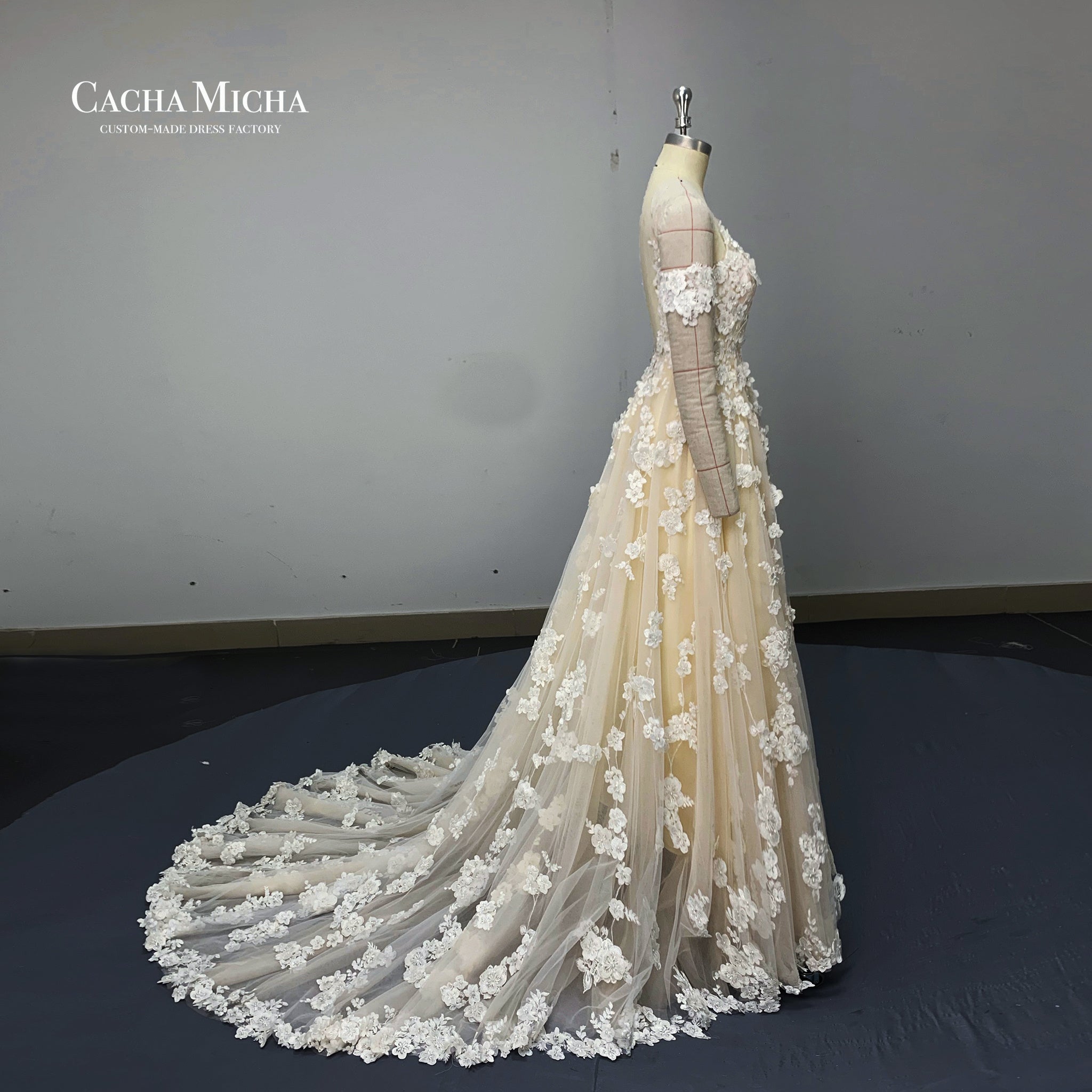 Romantic Lace Wedding Dress With 3D flowers O424