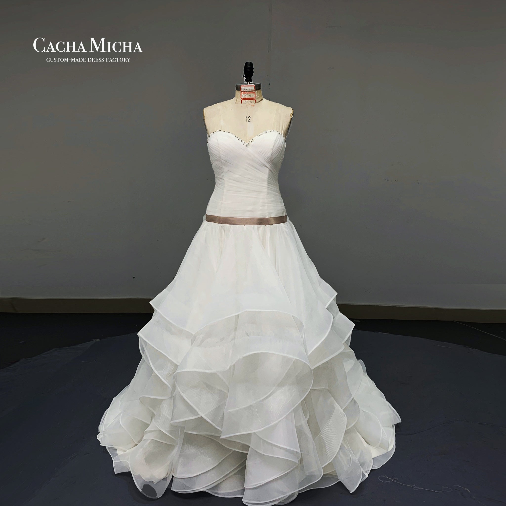 Pleated bodice ruffles organza wedding dress O480