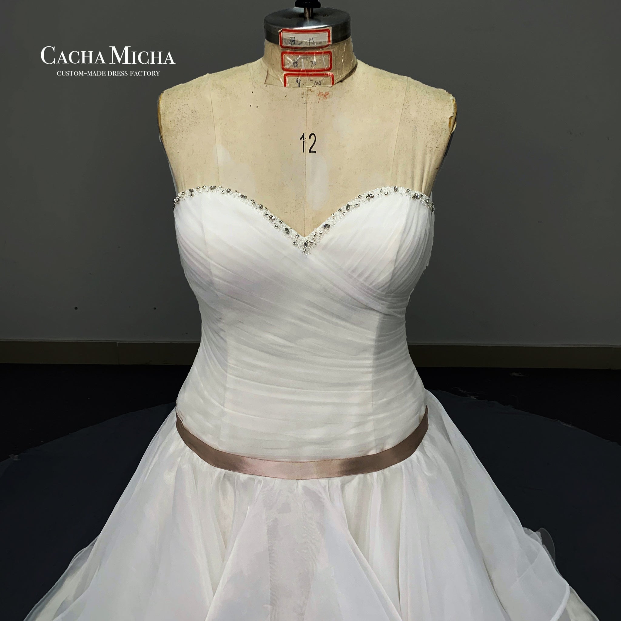 Pleated bodice ruffles organza wedding dress O480