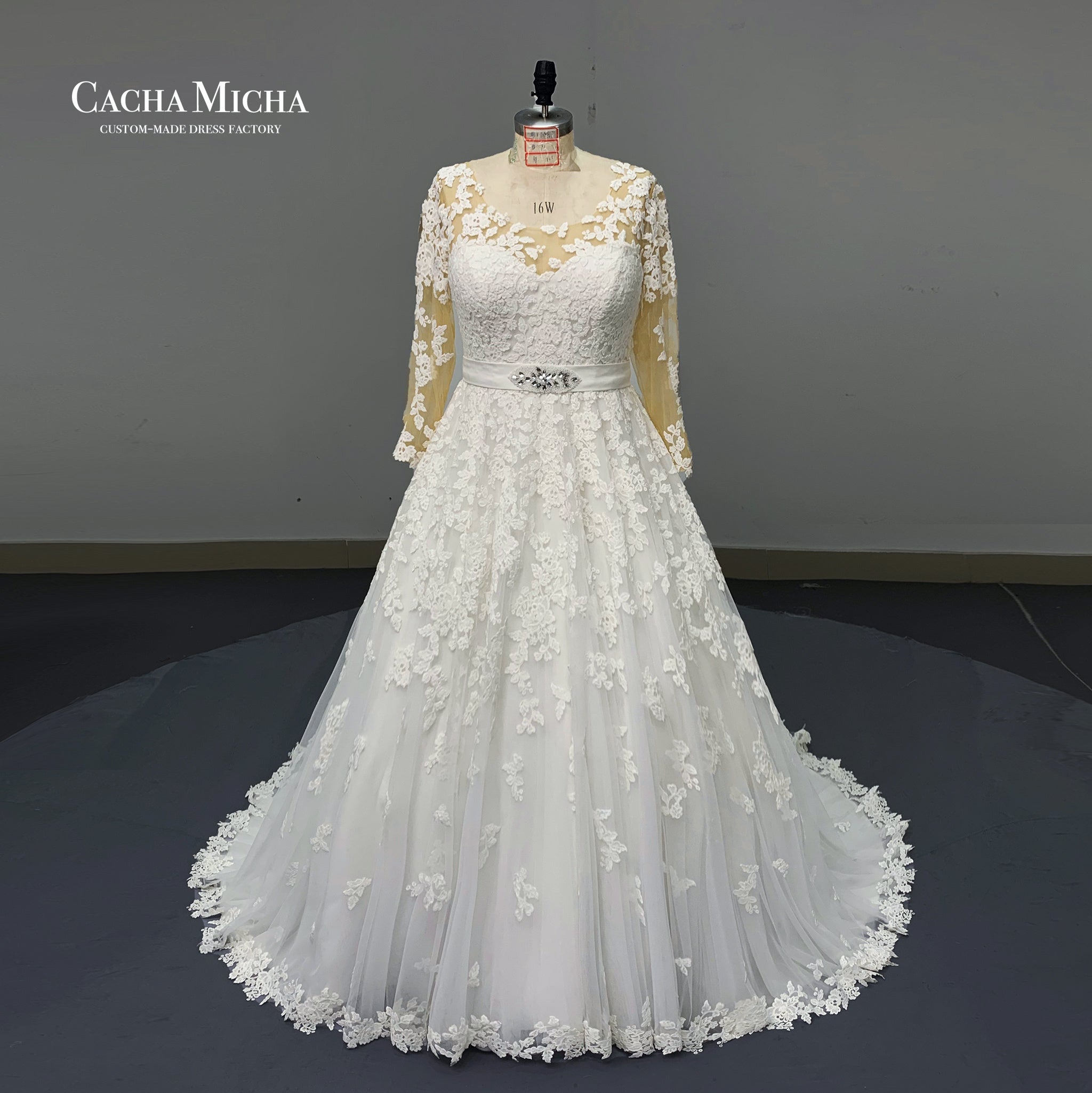 Lace long sleeves ball gown plus size wedding gown O502