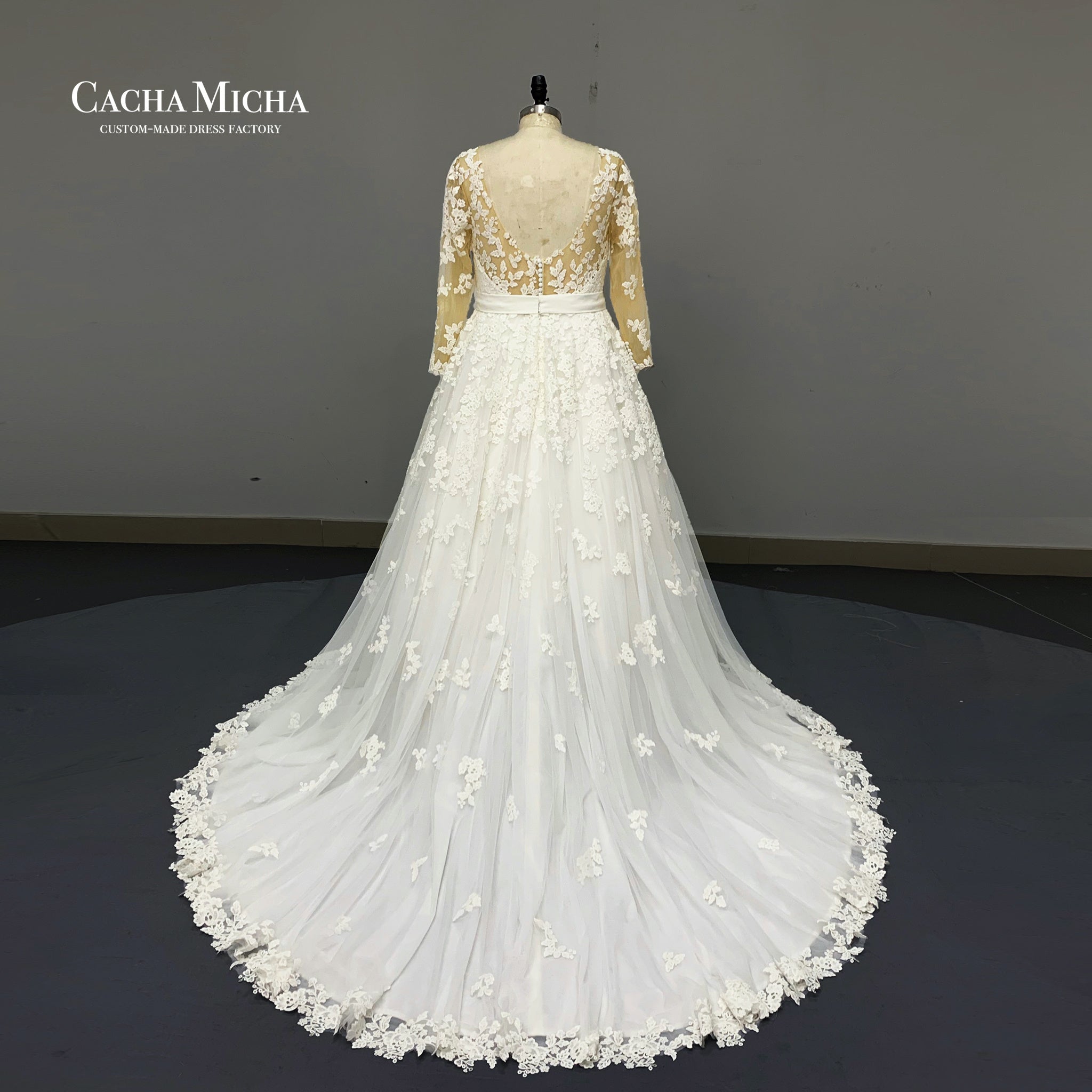 Lace long sleeves ball gown plus size wedding gown O502