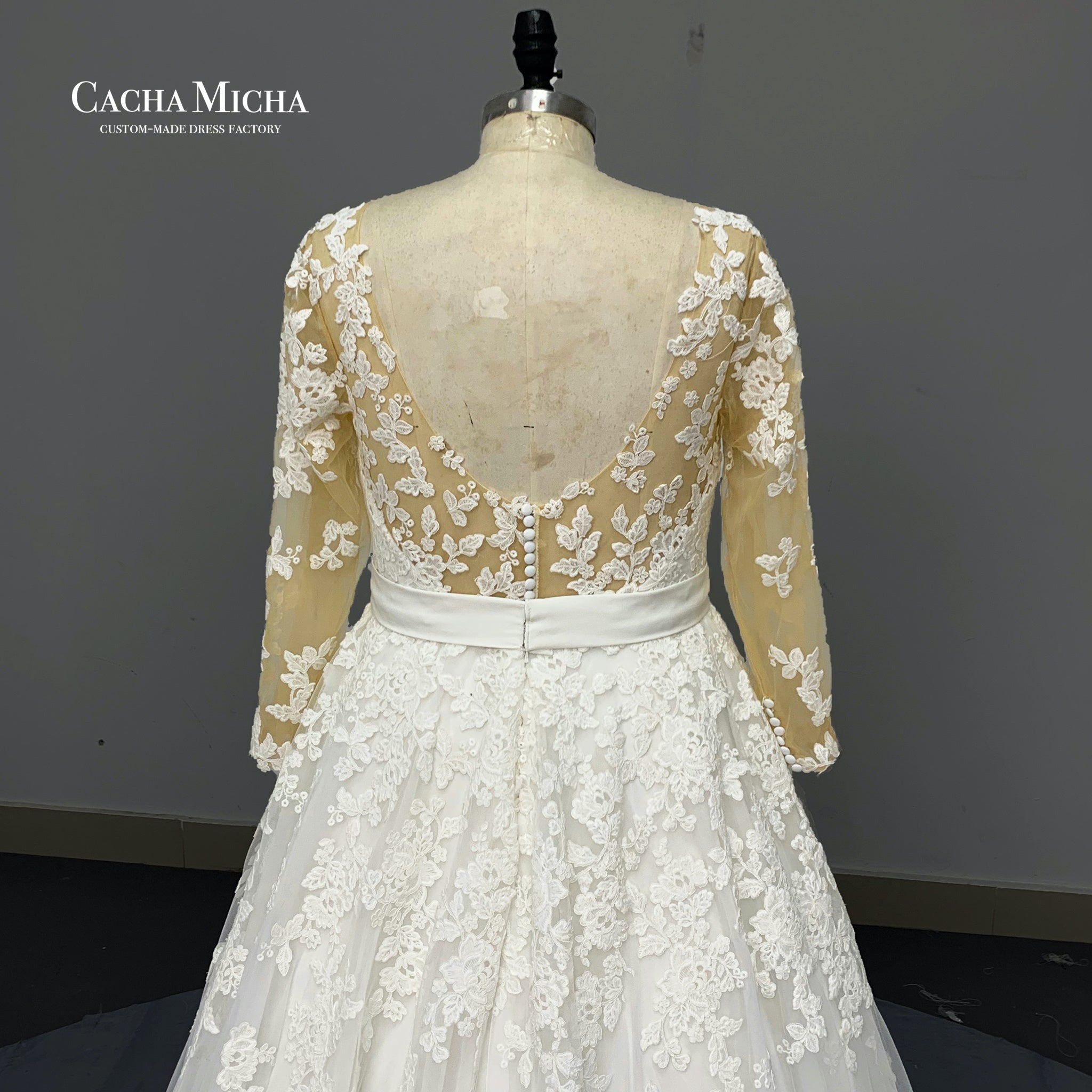 Lace long sleeves ball gown plus size wedding gown O502
